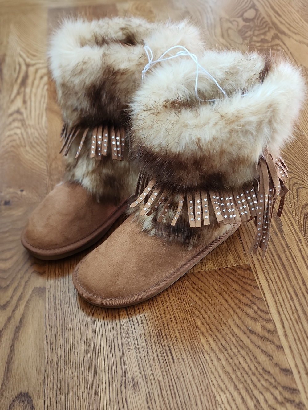 Rare Deadstock Justice Girls Faux Fur Fringe Mukluk Boots - Size 4 (NWT / New)